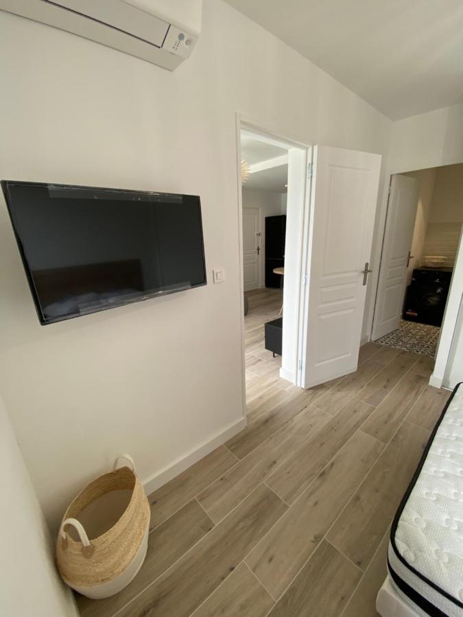 Ajaccio Magnifique T2 37M2 Centre Ville Vue Mer Au Bord De La Plage Neuf 4 Couchages Balcon Parking Prive Ferme Clim Wifi エクステリア 写真