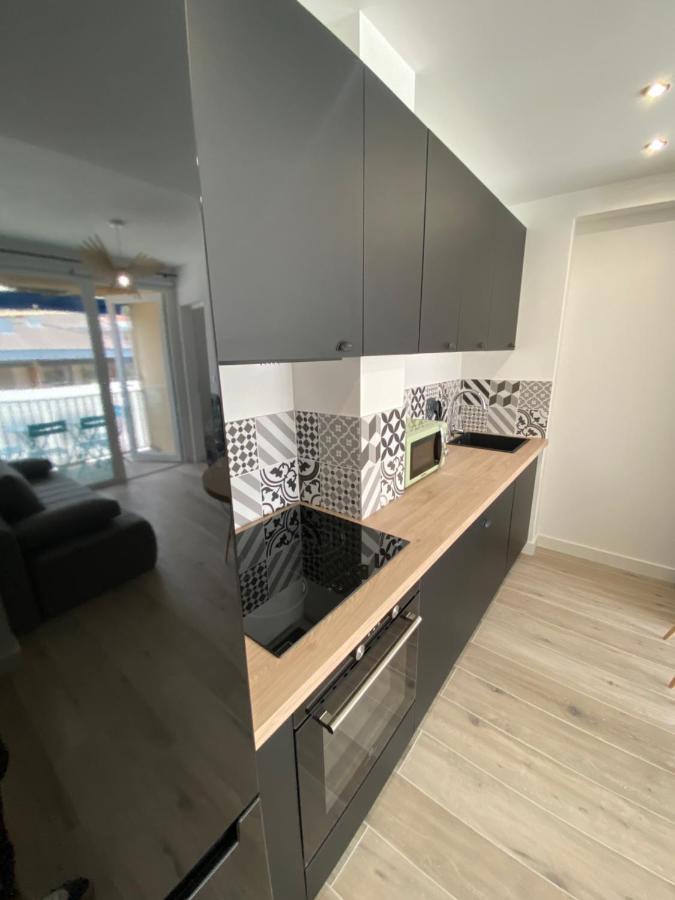 Ajaccio Magnifique T2 37M2 Centre Ville Vue Mer Au Bord De La Plage Neuf 4 Couchages Balcon Parking Prive Ferme Clim Wifi エクステリア 写真